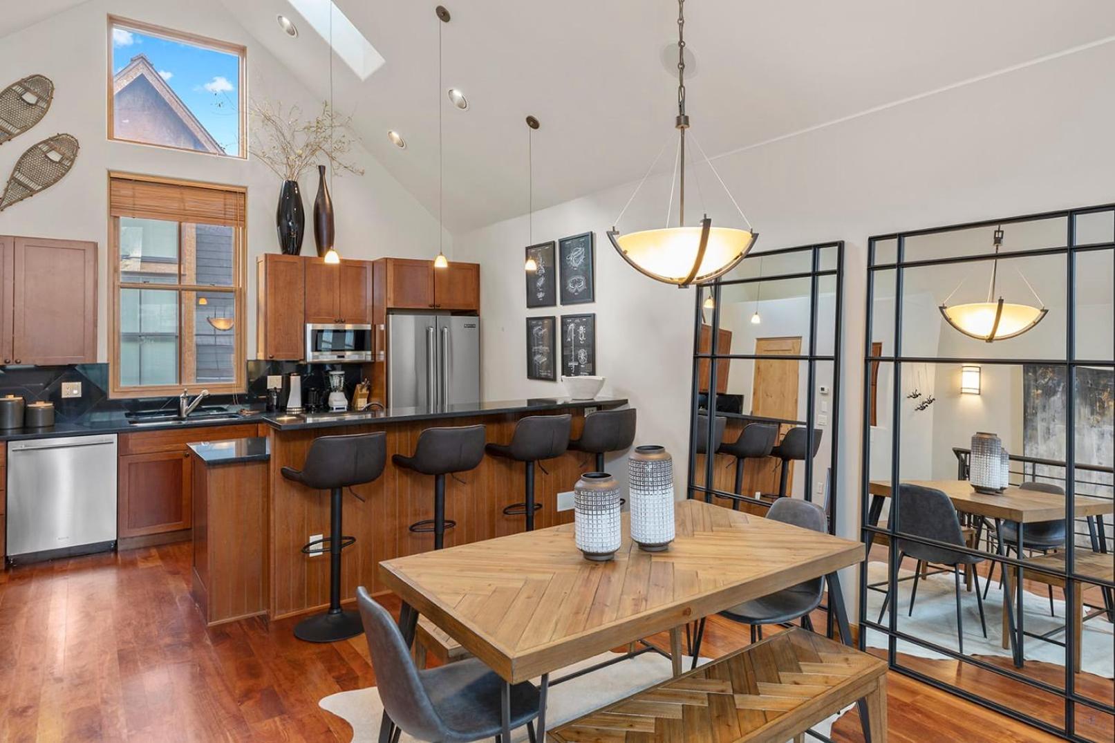 3Br 3 1 2Ba Center Of Everything New Listing On Our New Home 텔루라이드 외부 사진
